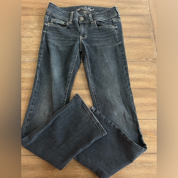 American Eagle Jeans Stretch Original Bootcut Size 4 Inseam 30 1/2 Waist 14 1/2 - Picture 2 of 6